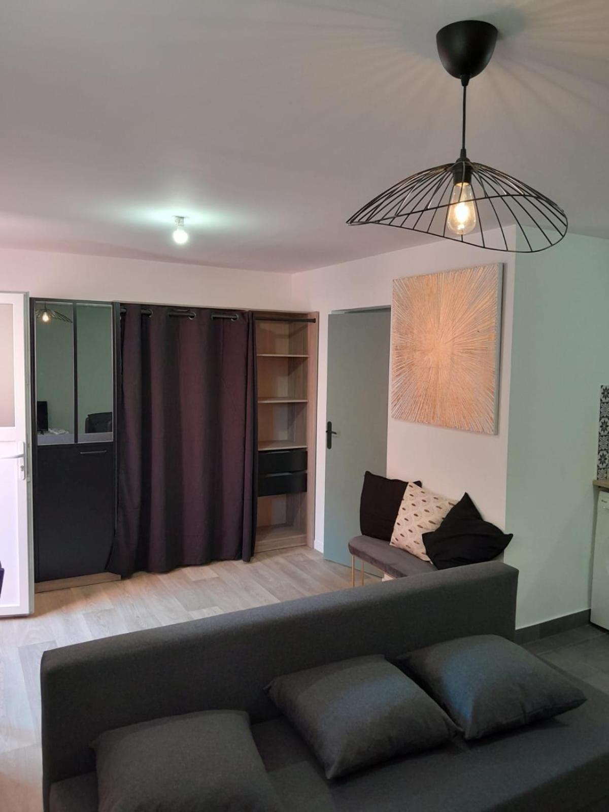 Appartement Proche Gare Saint-Brieuc Buitenkant foto